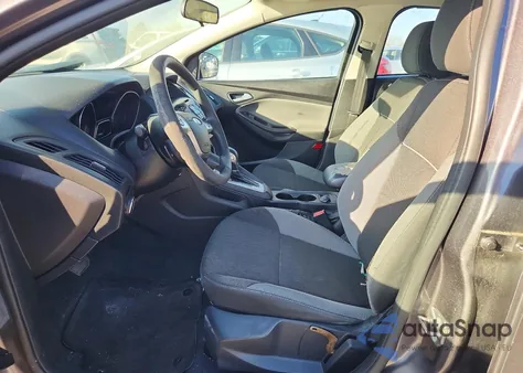 2014 Ford Focus Se z USA, uszkodzony, nr VIN 1FADP3F27EL457438